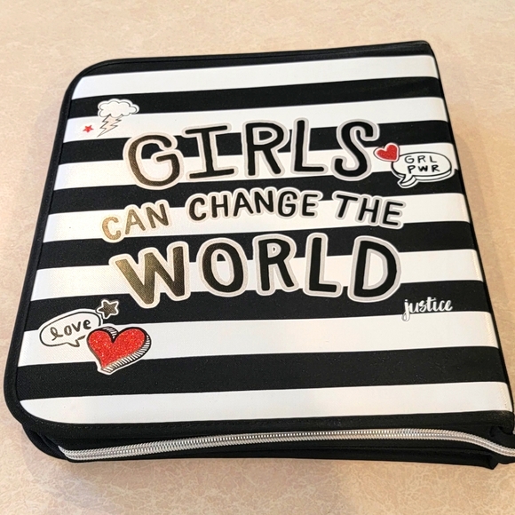 Justice Binder, NWOT, never used - Picture 2 of 4